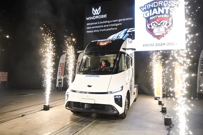 🇧🇪 Constructorul chinez de camioane electrice ”Windrose” își stabilește sediul în Belgia (video)