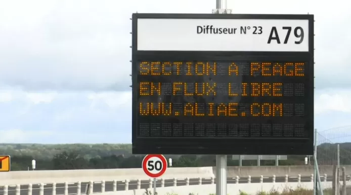 Atenție: din ce în ce mai multe autostrăzi franceze cu taxă nu mai au porți de taxare. Iată cum să evitați amenzile de până la 375 de euro